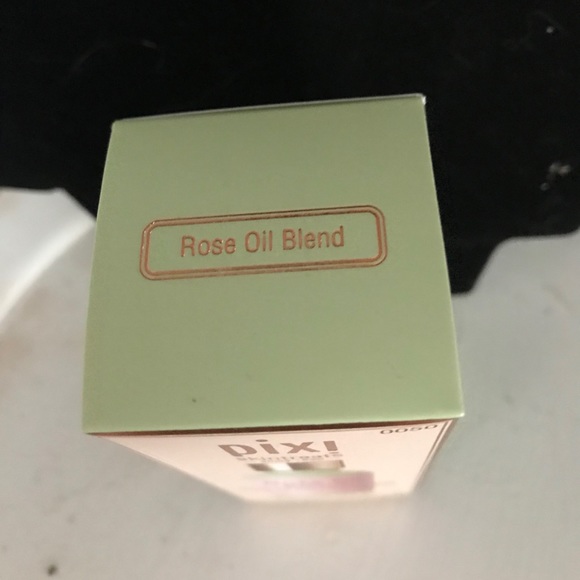 PIXI ROSE OIL NOURISHING FACE OIL HYDRATION SKIN - Picture 2 of 9